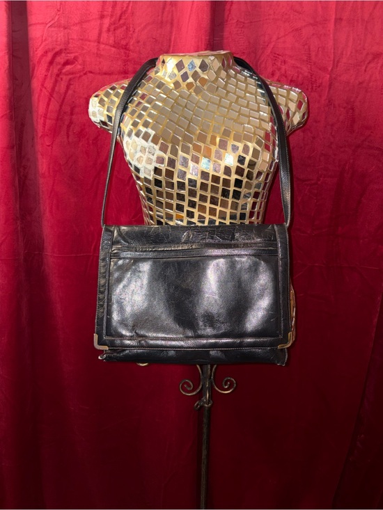 Koret Handbags - Koret Red Leather Interior Shoulder Bag